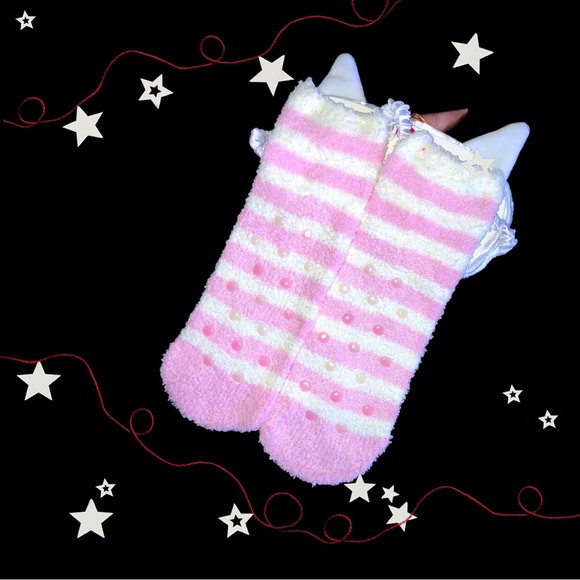 🆕NWT•3D Unicorn Eye Mask & Fuzzy Sock Set - Picture 3 of 14